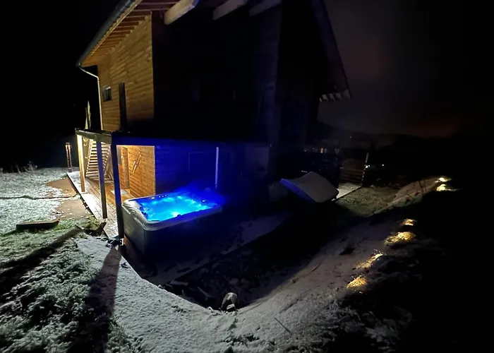 Jardin De L\'Ancienne Ecole Avec Jacuzzi Prive